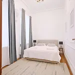 Modern Pastel Victus Close To The Railway Station By Renters